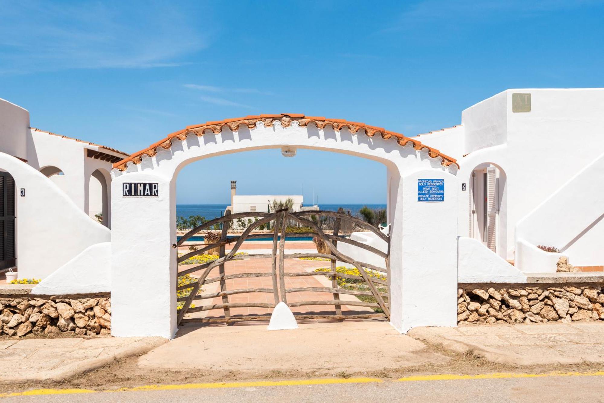 Rimar 4, 2 Bedroom Apartment, Cap D'Artrutx Cala en Bosch Esterno foto